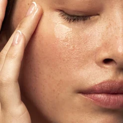 Contour Des Yeux & Lèvres*Antipodes Anoint H2o Contour des Yeux Décongestionnant