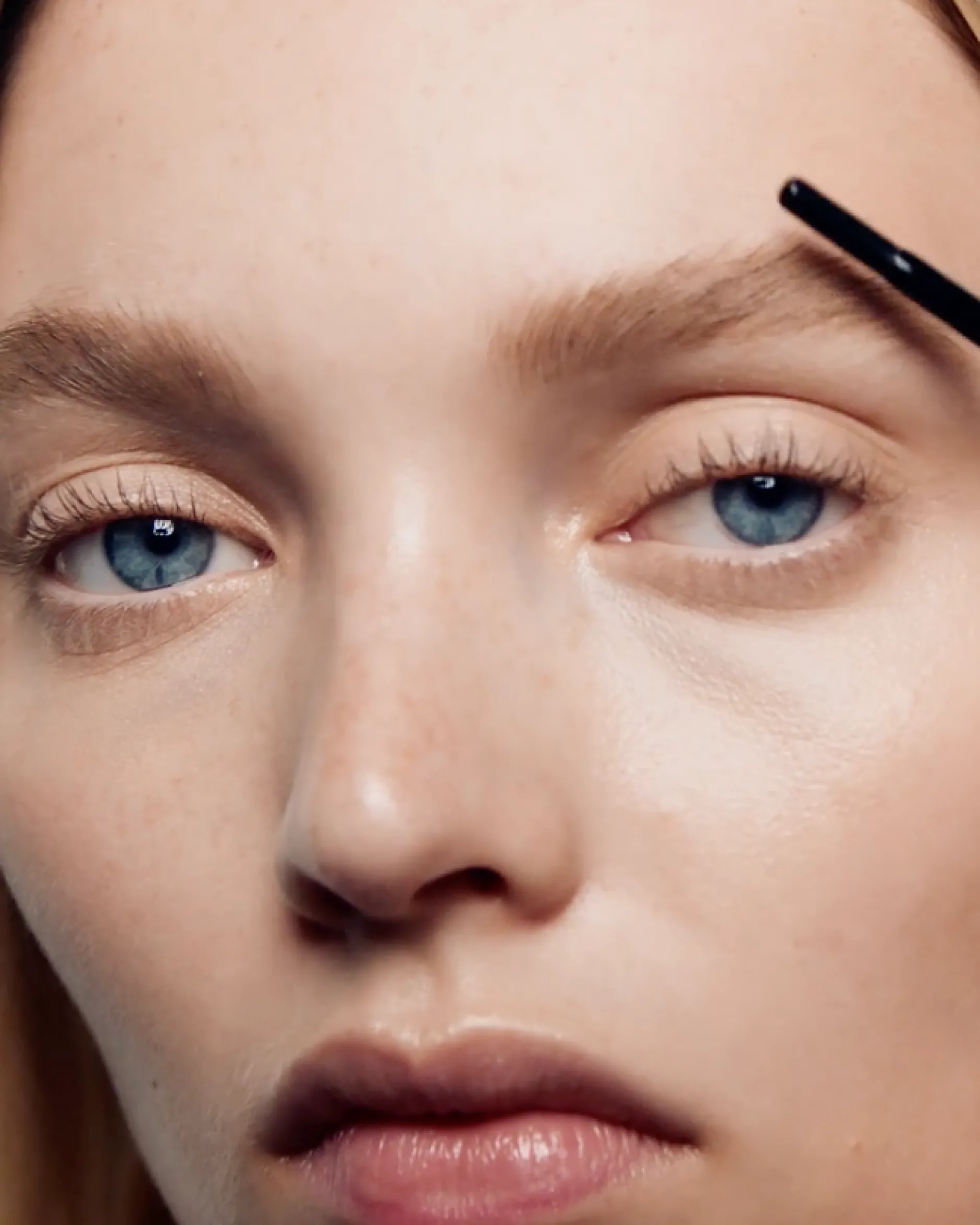 Sourcils*Victoria Beckham Beauty FeatherFix Gel Fixateur de Sourcils