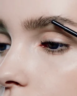 Sourcils*Victoria Beckham Beauty FeatherFix Gel Fixateur de Sourcils