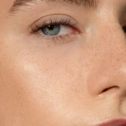 Pop-Up|Crèmes Teintées*Madara H2O Tint Hyaluron Tinted Sérum Teinté Hydratant