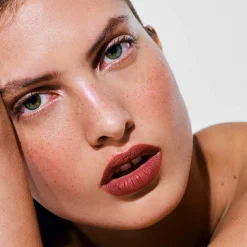 Rouges À Lèvres*Les Filles En Rouje Le Velours Crème à Lèvres