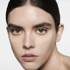 Correcteurs|Anti-Cernes*Victoria Beckham Beauty The Concealer Pen Correcteur au TFC8®