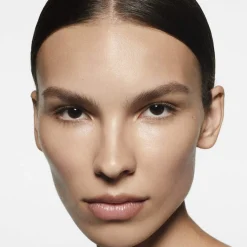 Correcteurs|Anti-Cernes*Victoria Beckham Beauty The Concealer Pen Correcteur au TFC8®