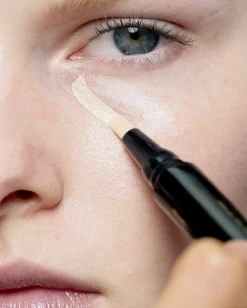 Correcteurs|Anti-Cernes*Victoria Beckham Beauty The Concealer Pen Correcteur au TFC8®