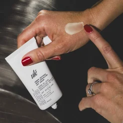 Solaires & Autobronzants*Ulé Urban Defense Skin Perfector Day Cream SPF30 Protection Crème de Jour